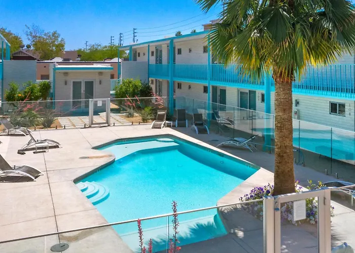 Retro-modern Hideout In Dtph Pool & Parking * Phoenix