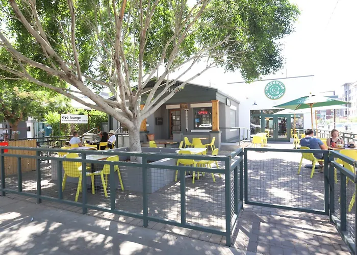 Retro-modern Hideout In Dtph Pool & Parking Apartment Phoenix